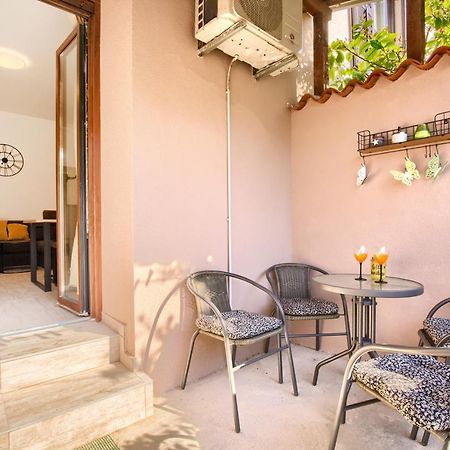 Amphitheater 3+2 Modern Apartment With Terrace, Wifi, Netflix Pola Esterno foto