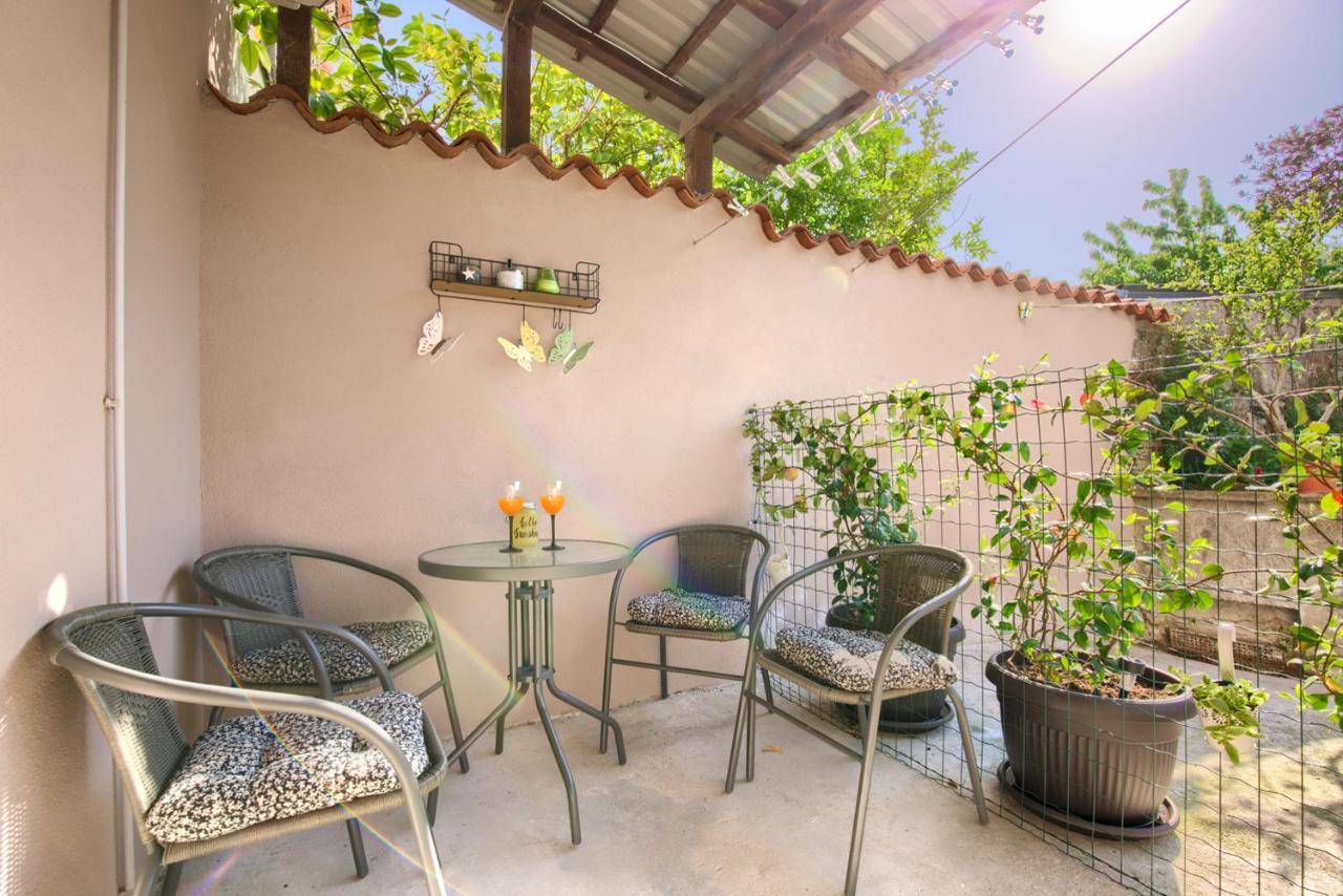 Amphitheater 3+2 Modern Apartment With Terrace, Wifi, Netflix Pola Esterno foto