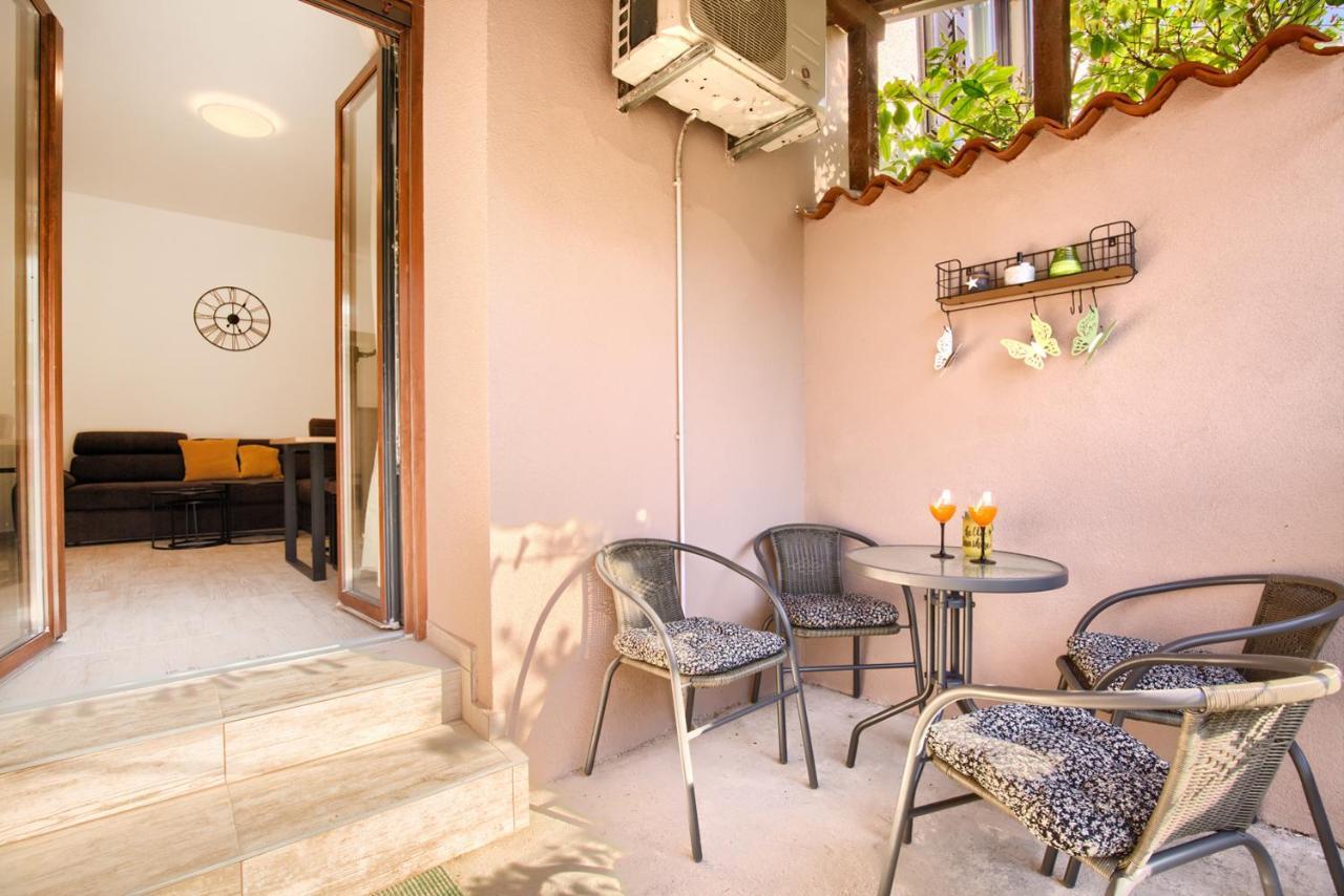 Amphitheater 3+2 Modern Apartment With Terrace, Wifi, Netflix Pola Esterno foto